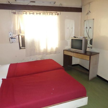 Hotel Sadanand Sāngli Esterno foto