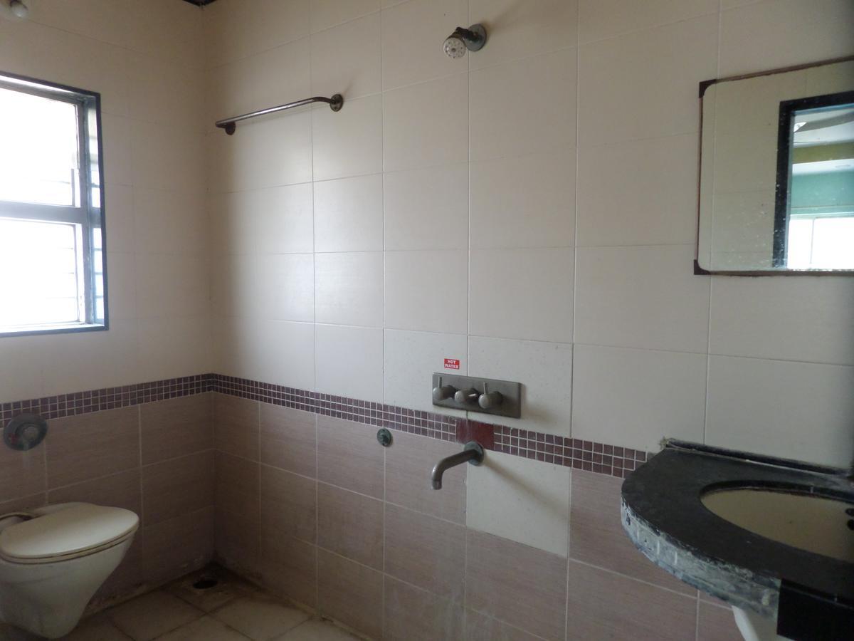 Hotel Sadanand Sāngli Esterno foto