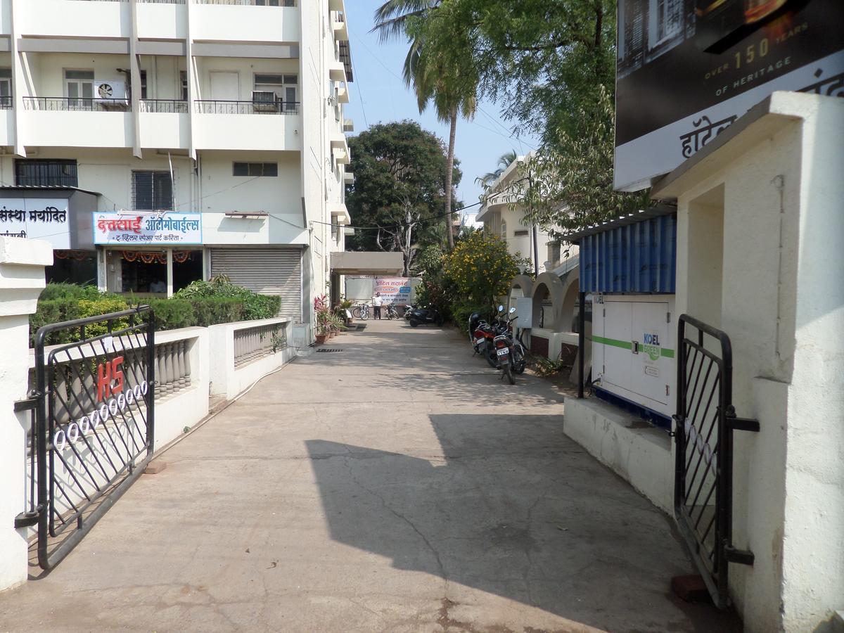 Hotel Sadanand Sāngli Esterno foto