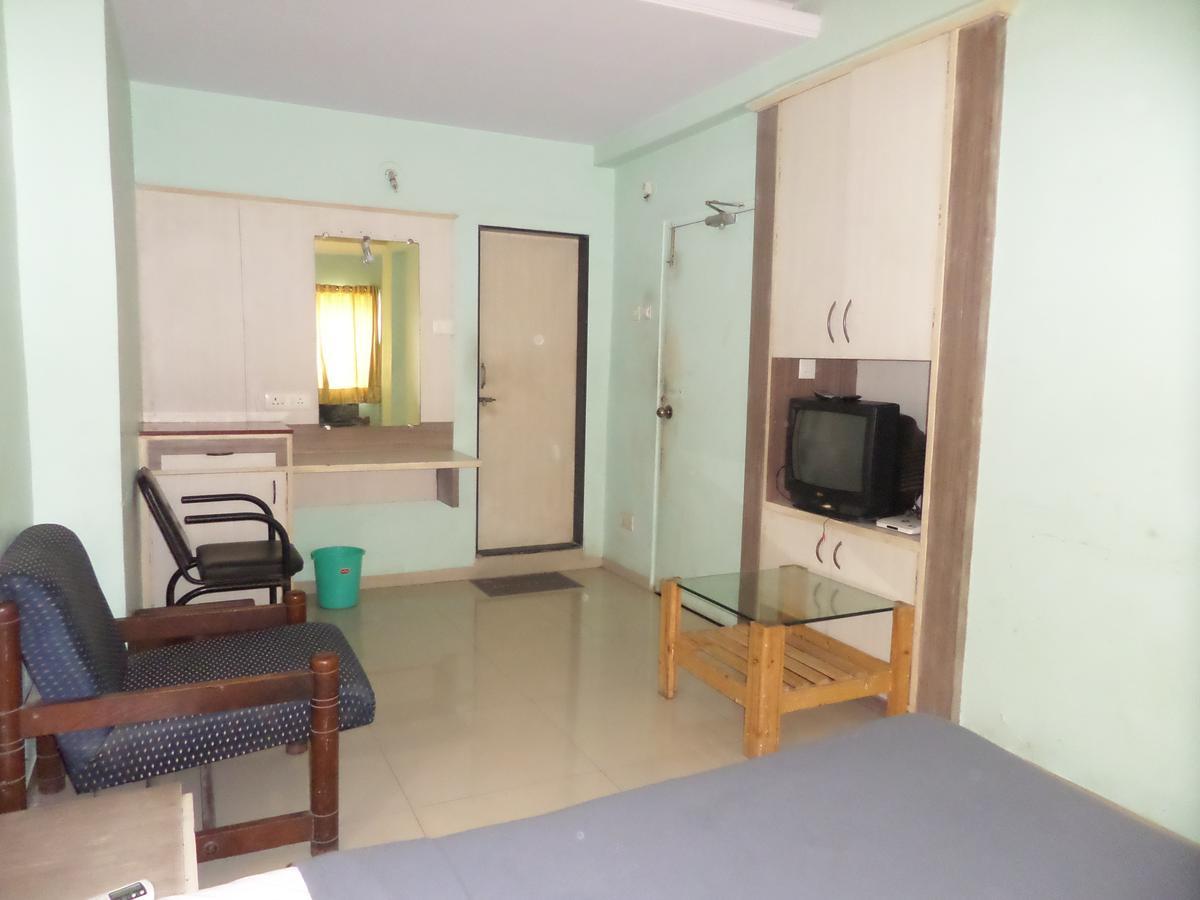 Hotel Sadanand Sāngli Esterno foto