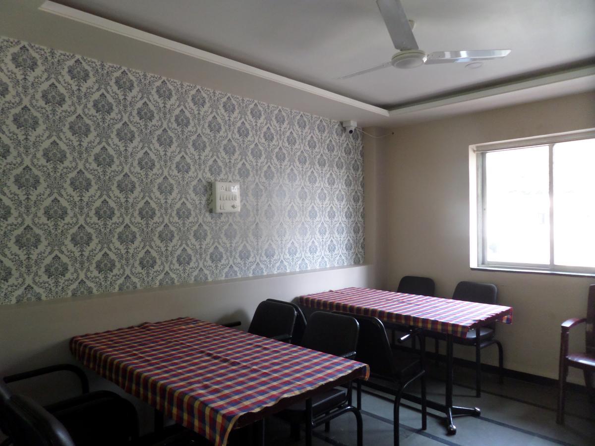 Hotel Sadanand Sāngli Esterno foto