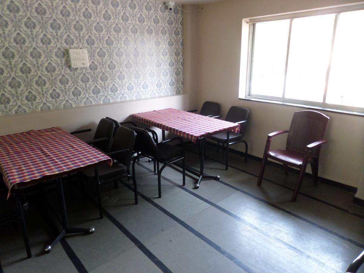 Hotel Sadanand Sāngli Esterno foto